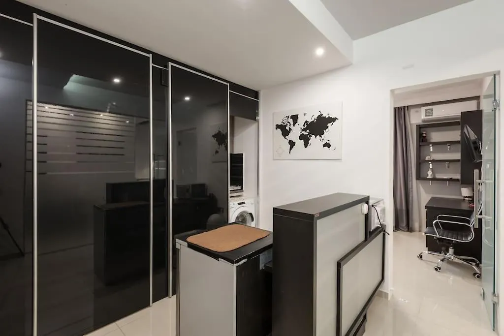 Modern Office Apartment.Wifi,2A/C,Luxury Fur/Tures Thessaloniki 0*,  Greece