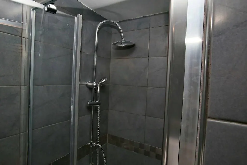 Modern Office Apartment.Wifi,2A/C,Luxury Fur/Tures Thessaloniki